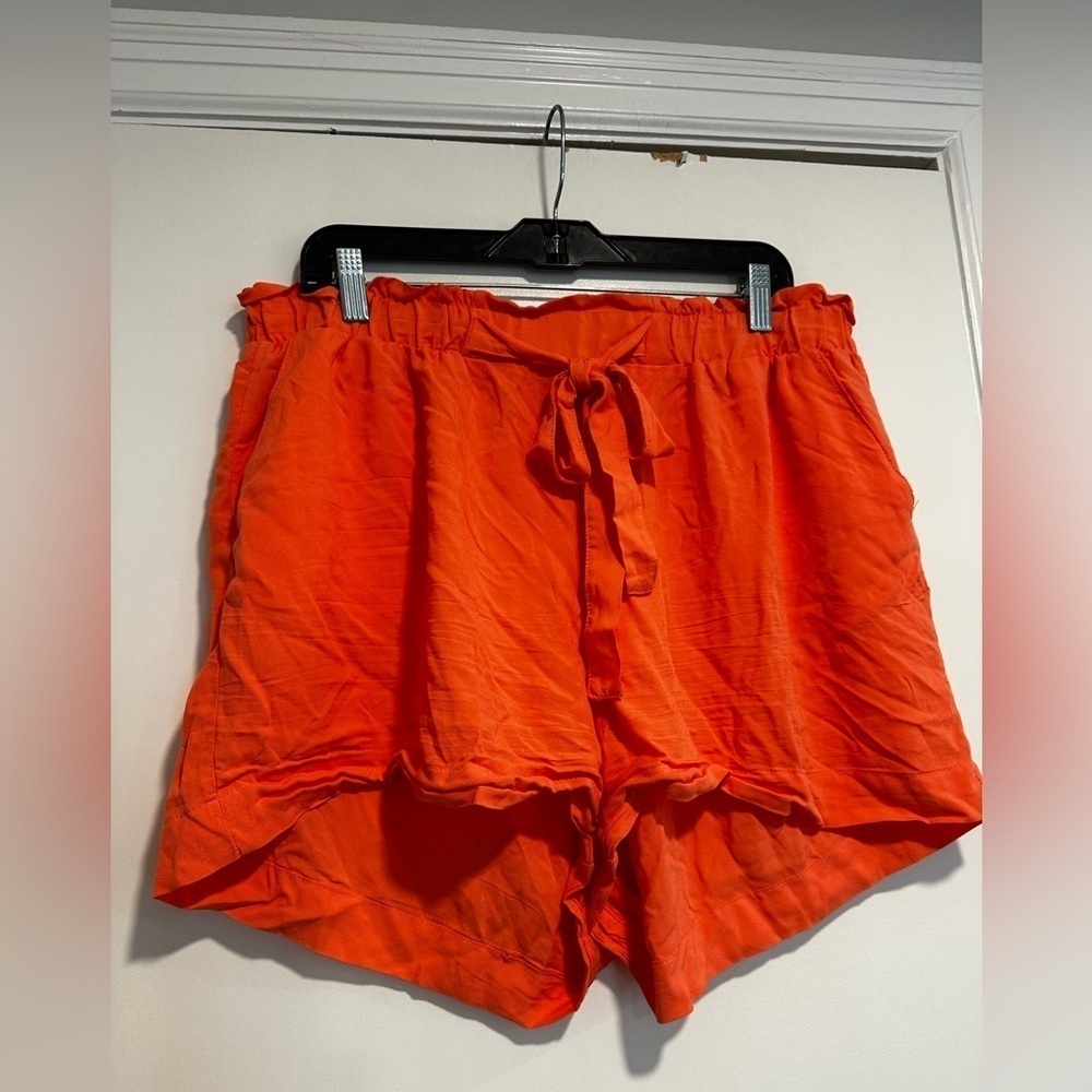 Women’s XL Coral  CiSoNo short Soft, Flowy, Airy. Elastic Waist Tie Front Shorts